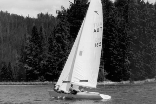 Frauscher Bootswerft Meilenstein 1993 | Segelboot Dyas